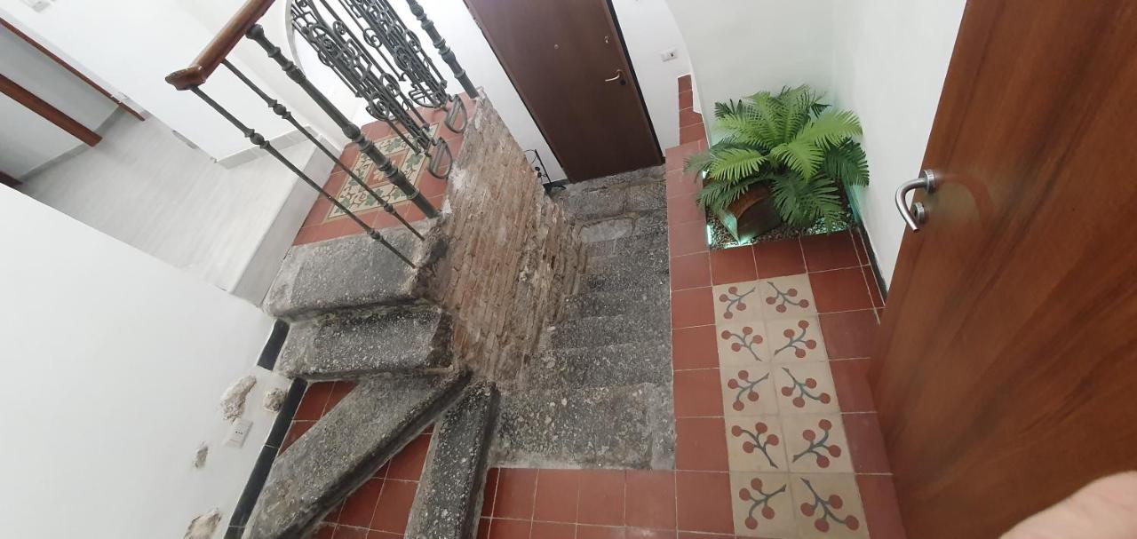 Domus Odeon La Casa Nel Parco Archeologico Di Catania Lägenhet Exteriör bild